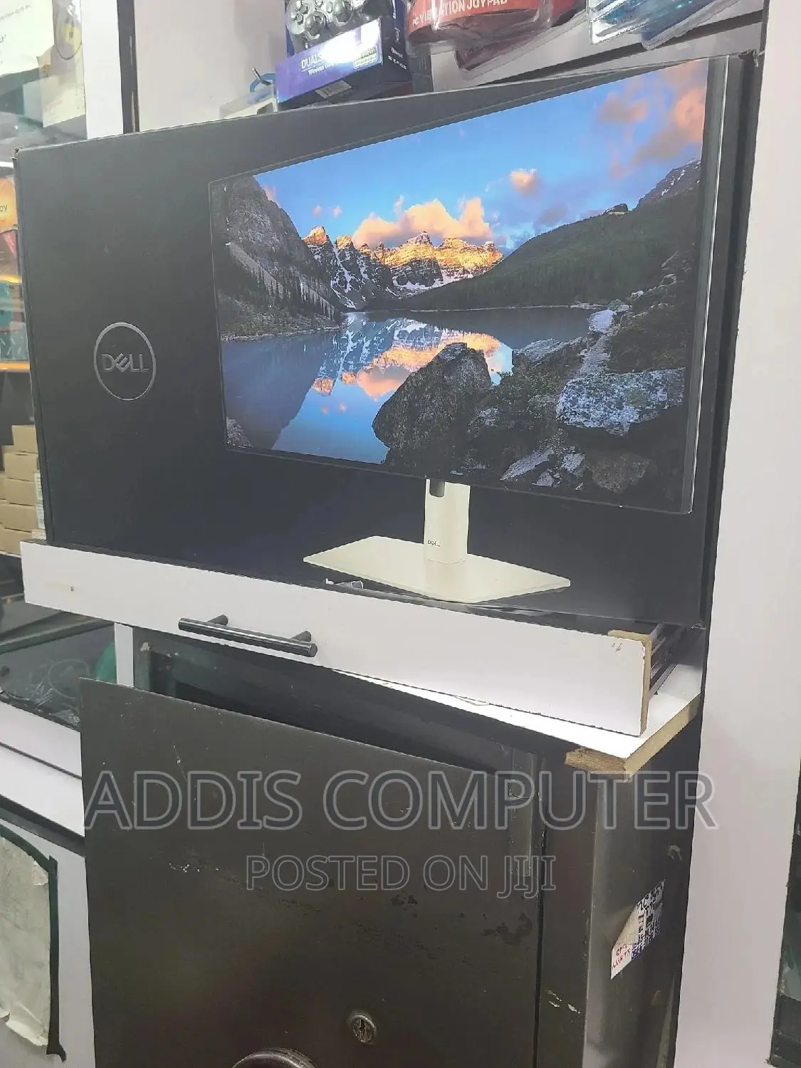 Brand New Dell 24 Inch Full HD Frameless Monitor