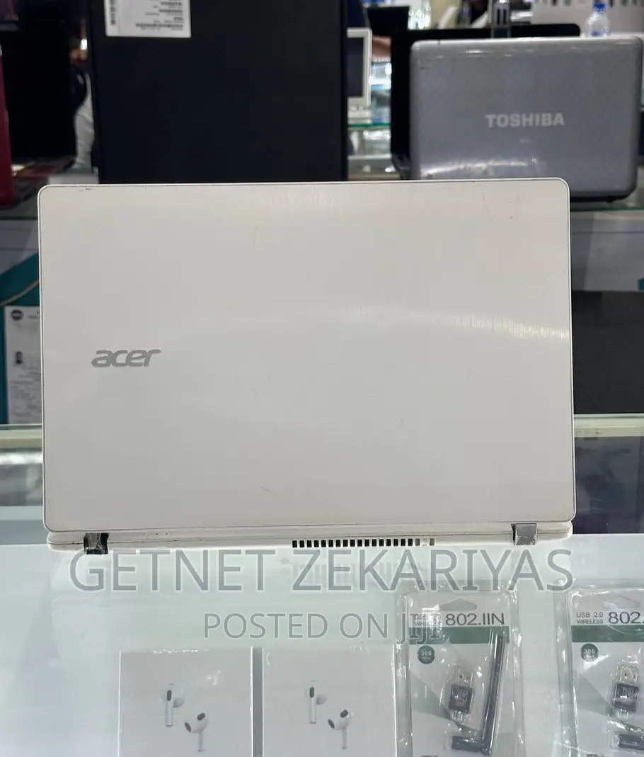 New Laptop Acer Aspire V3-472pg 8GB Intel Core I5 SSD 1T