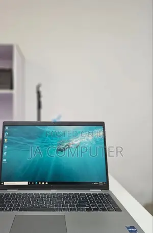 New Laptop Dell Latitude 5530 16GB Intel Core I7 SSD 512GB