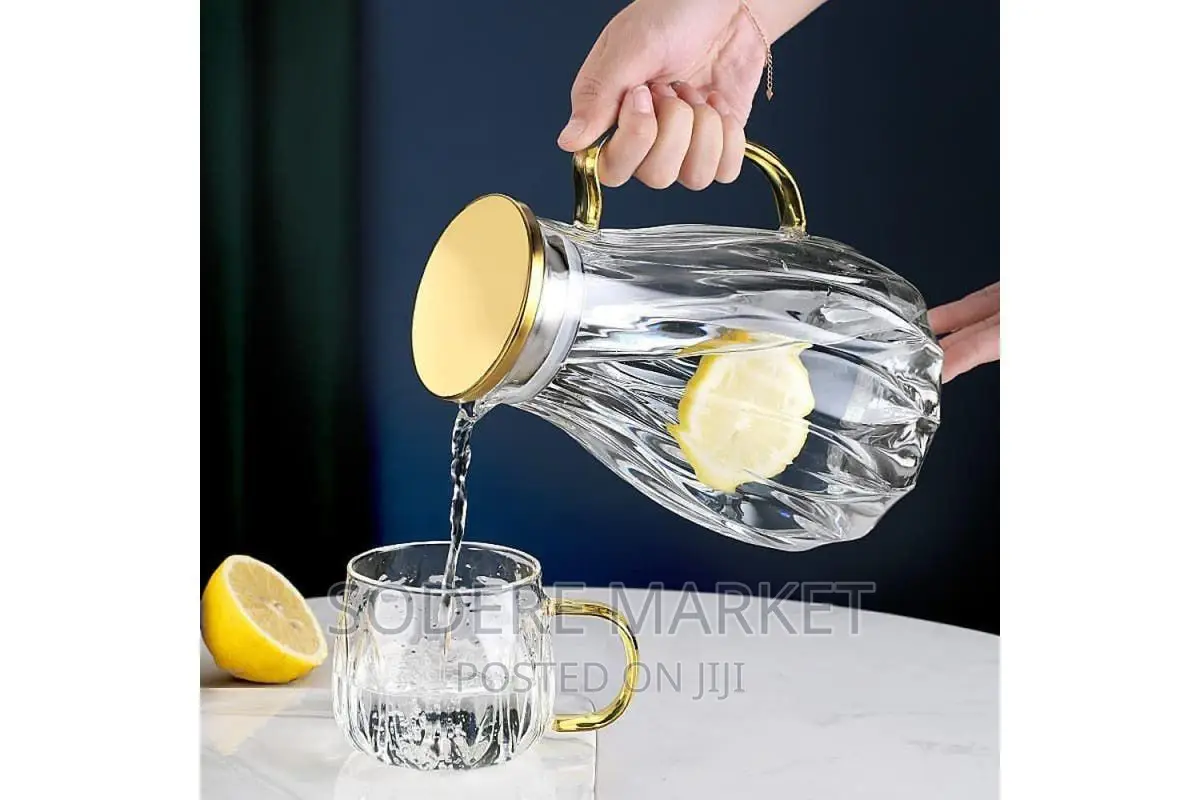 Diamond Transparent Glass Water Jug