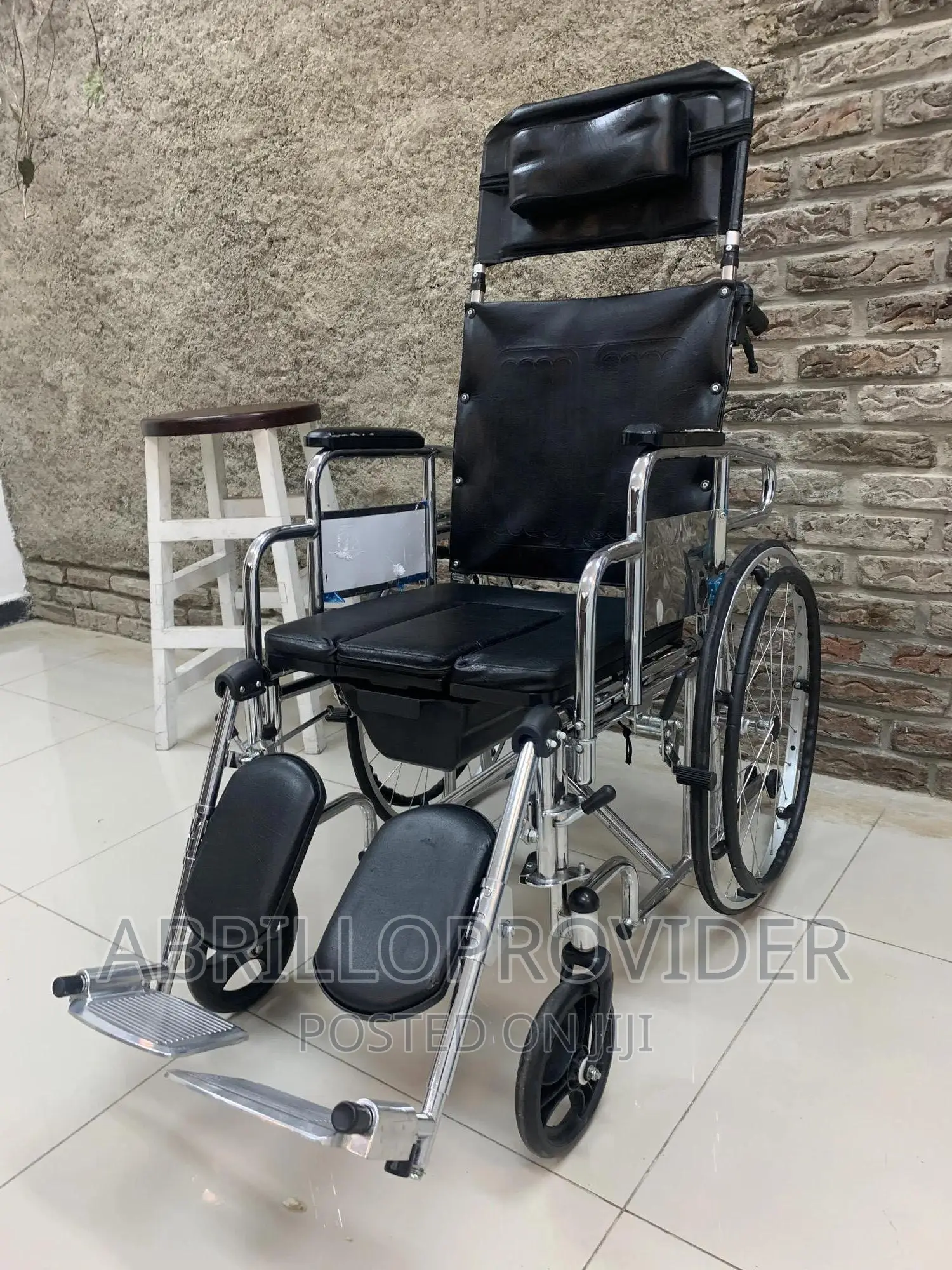 Full-Option Wheelchair-Wheelchair-Wheelchair-Wheelchair-Used