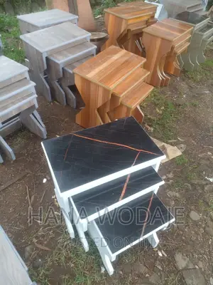 Photo - በላምኔት የተሰሩ የኮፊ ቴብሎች