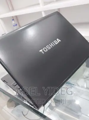 Laptop Toshiba Satellite C850 4GB Intel Core I5 HDD 500GB