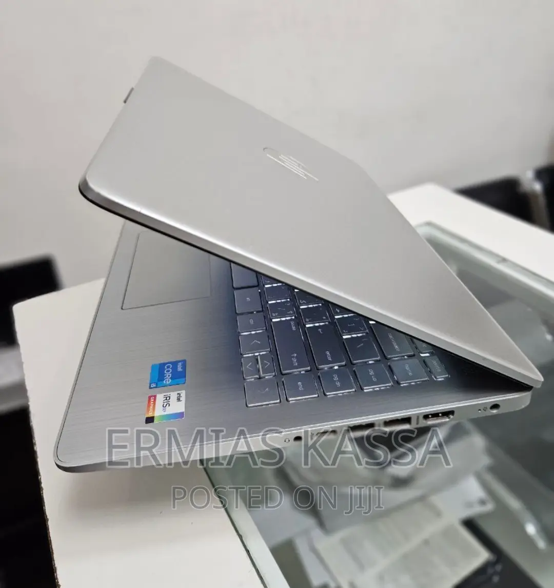 New Laptop HP EliteBook 840 G9 8GB Intel Core I5 SSD 512GB