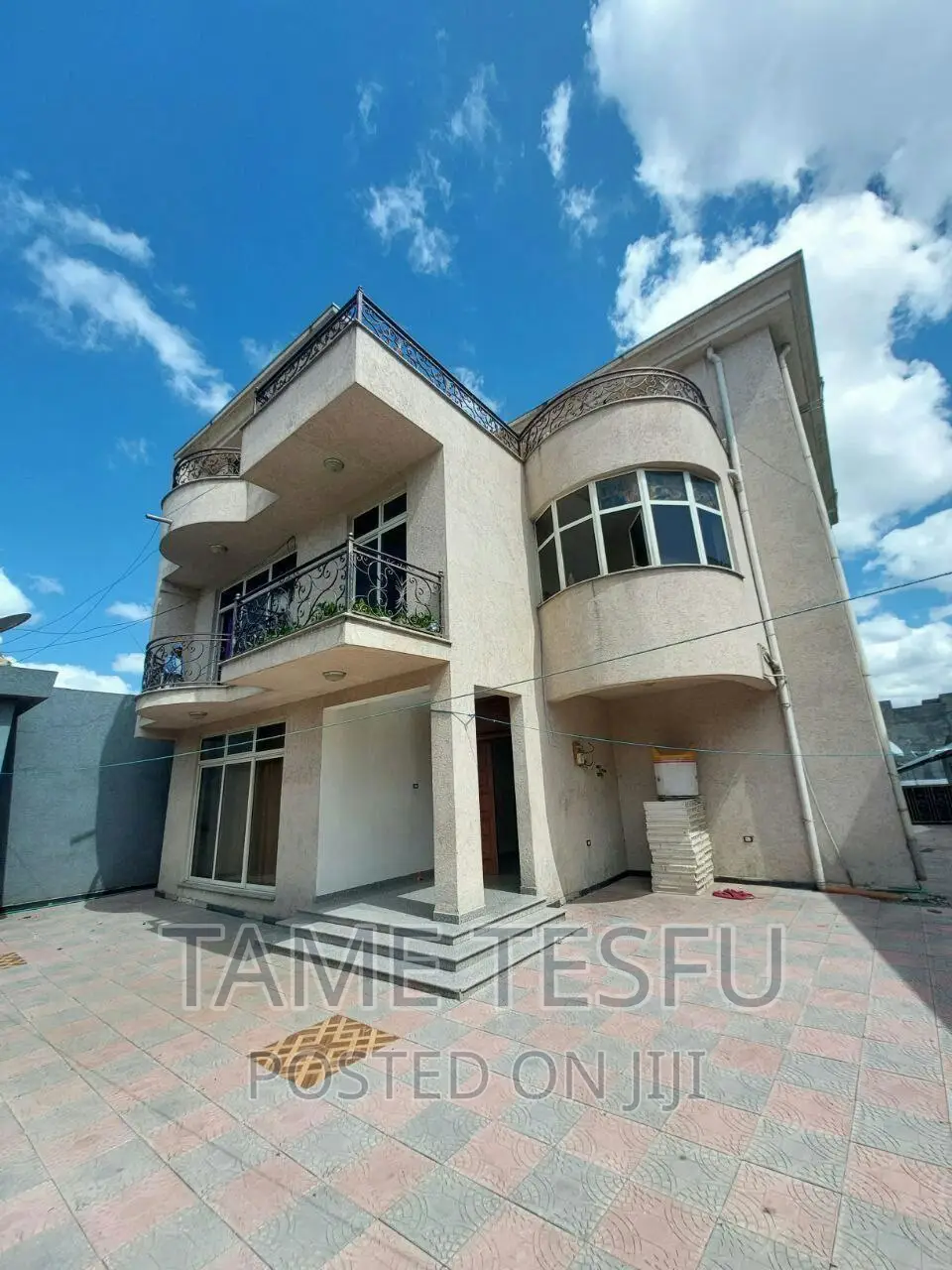 Furnished 5bdrm House in Summit, Bole for sale