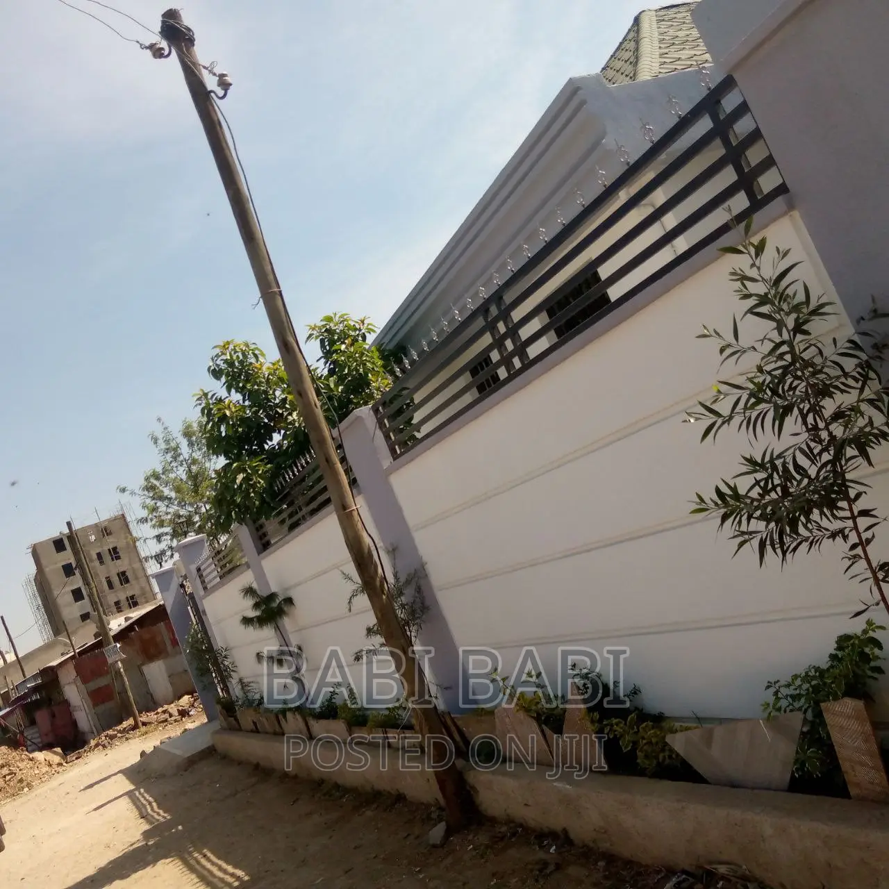 5bdrm House in Jemo, Bole for sale