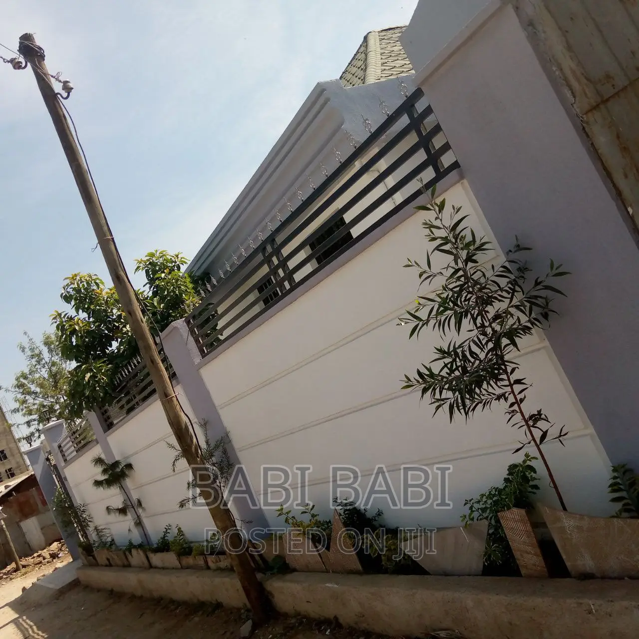 5bdrm House in Jemo, Bole for sale
