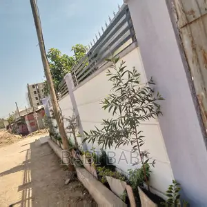 5bdrm House in Jemo, Bole for sale