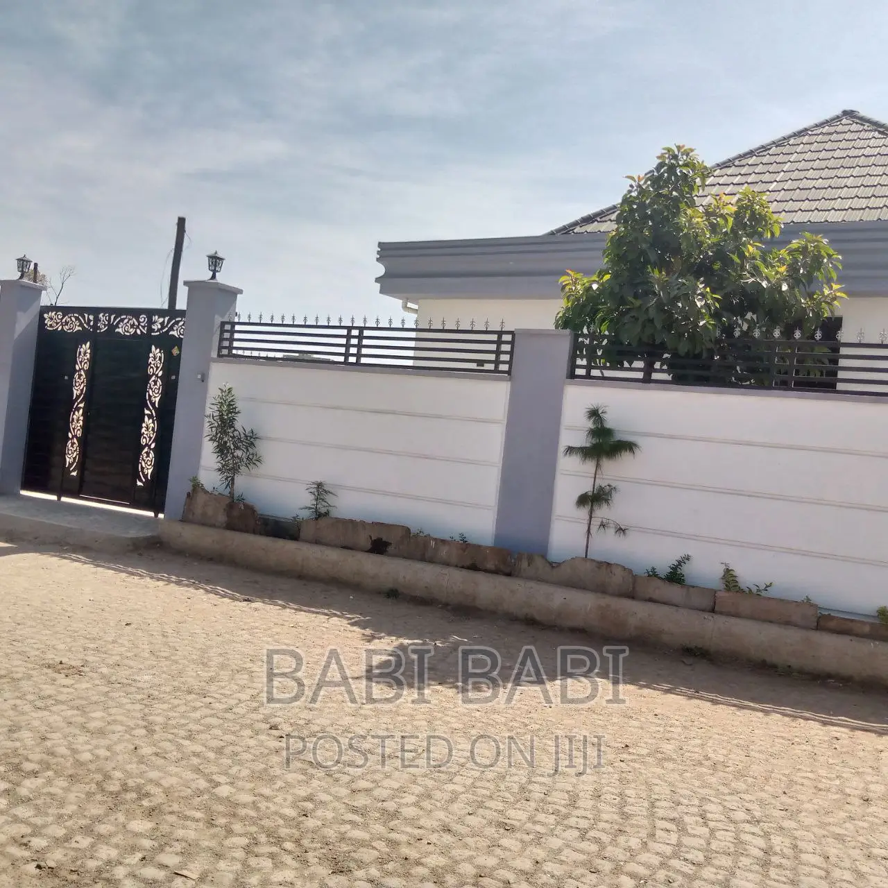 5bdrm House in Jemo, Bole for sale