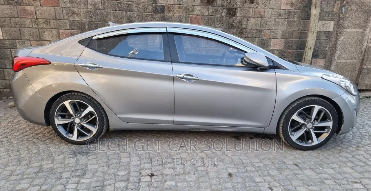 Hyundai Avante 2011 Gray