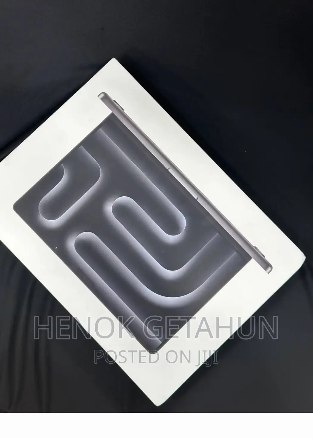 New Laptop Apple MacBook Pro 2023 M3 14-Inch 18GB Apple M3 SSD 1T