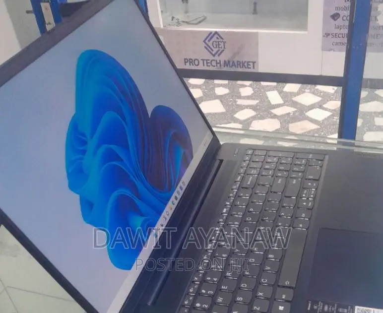 New Laptop Lenovo Flex 5 12GB Intel Core I7 SSD 512GB