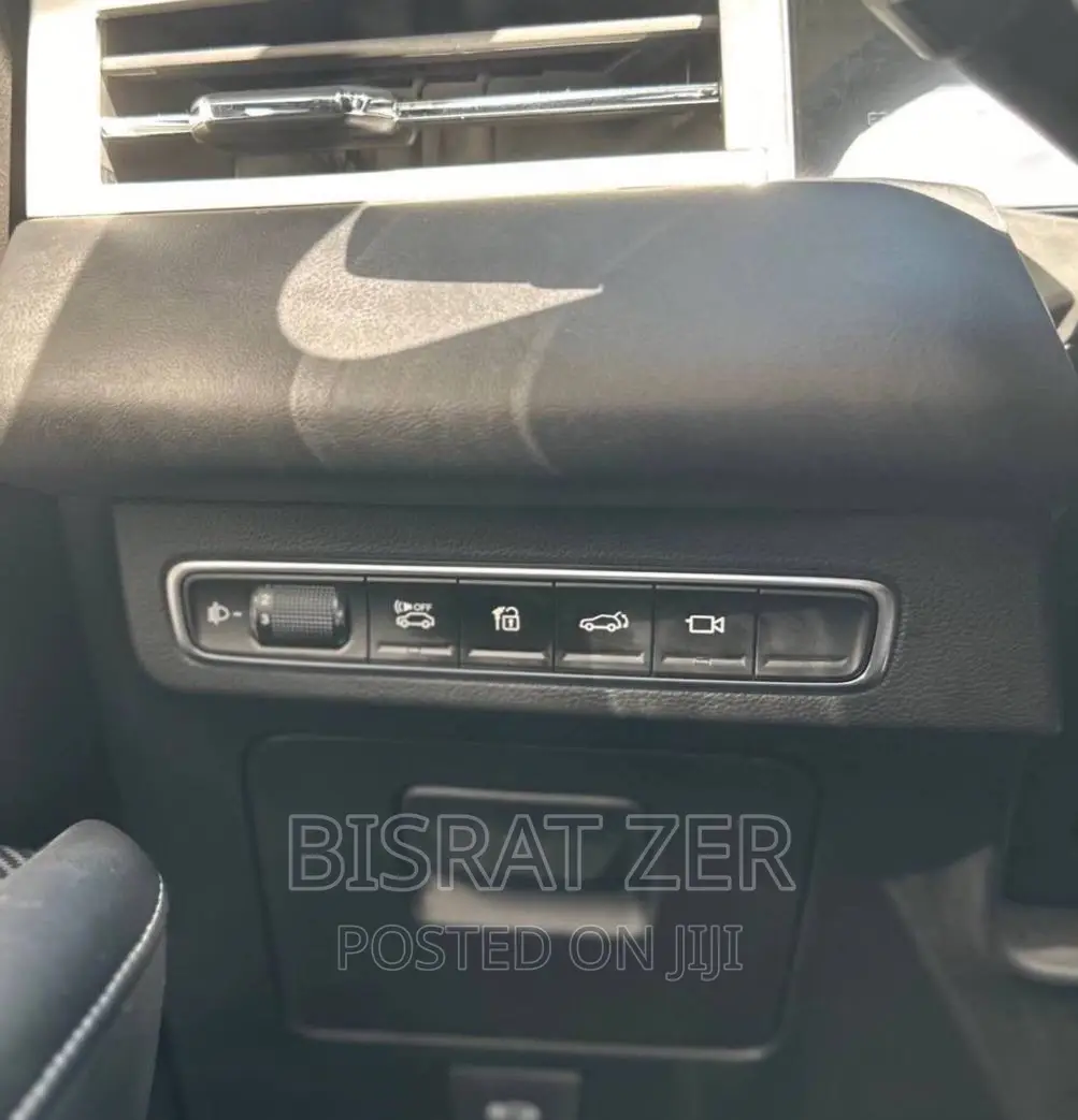 New Mitsubishi Airtrek 135 kW FWD 2023 White