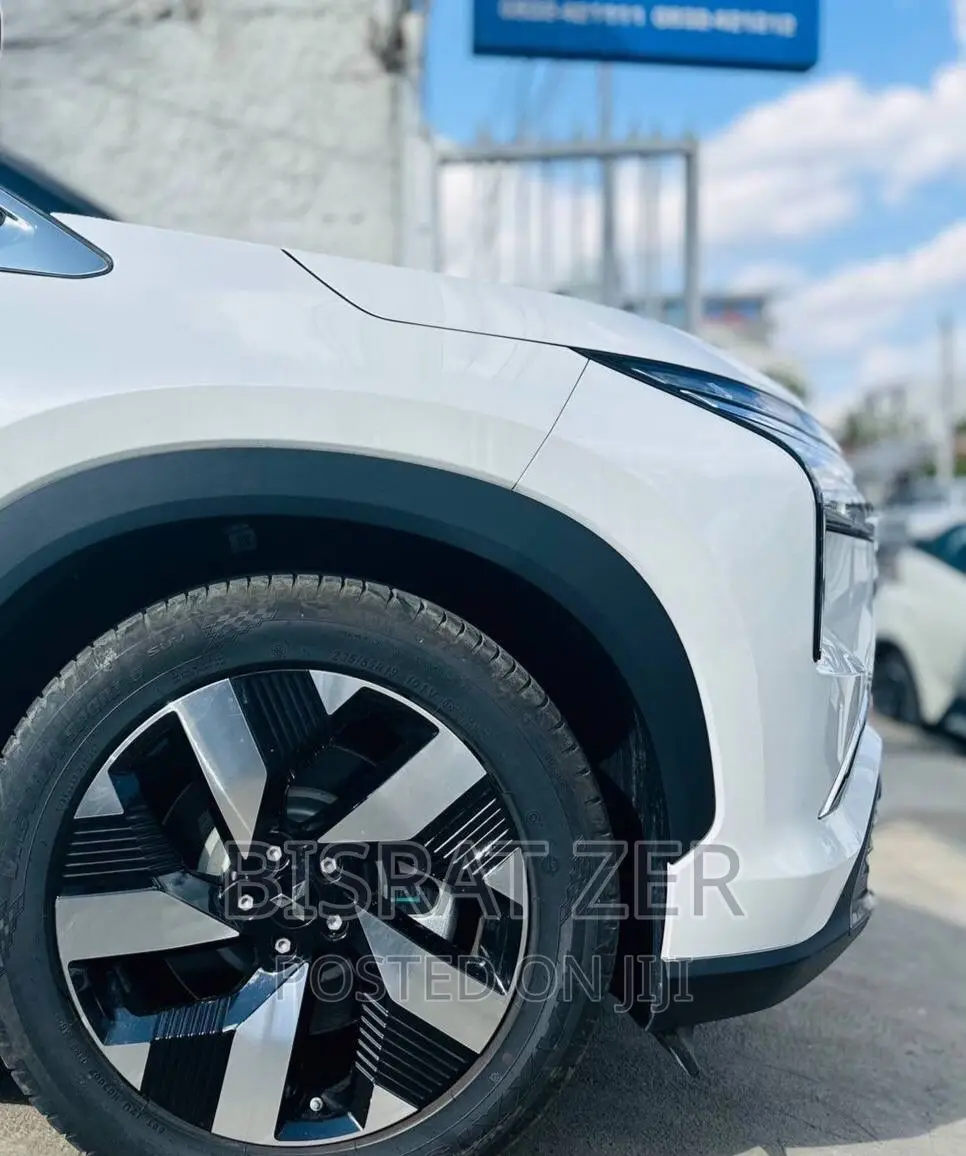 New Mitsubishi Airtrek 135 kW FWD 2023 White