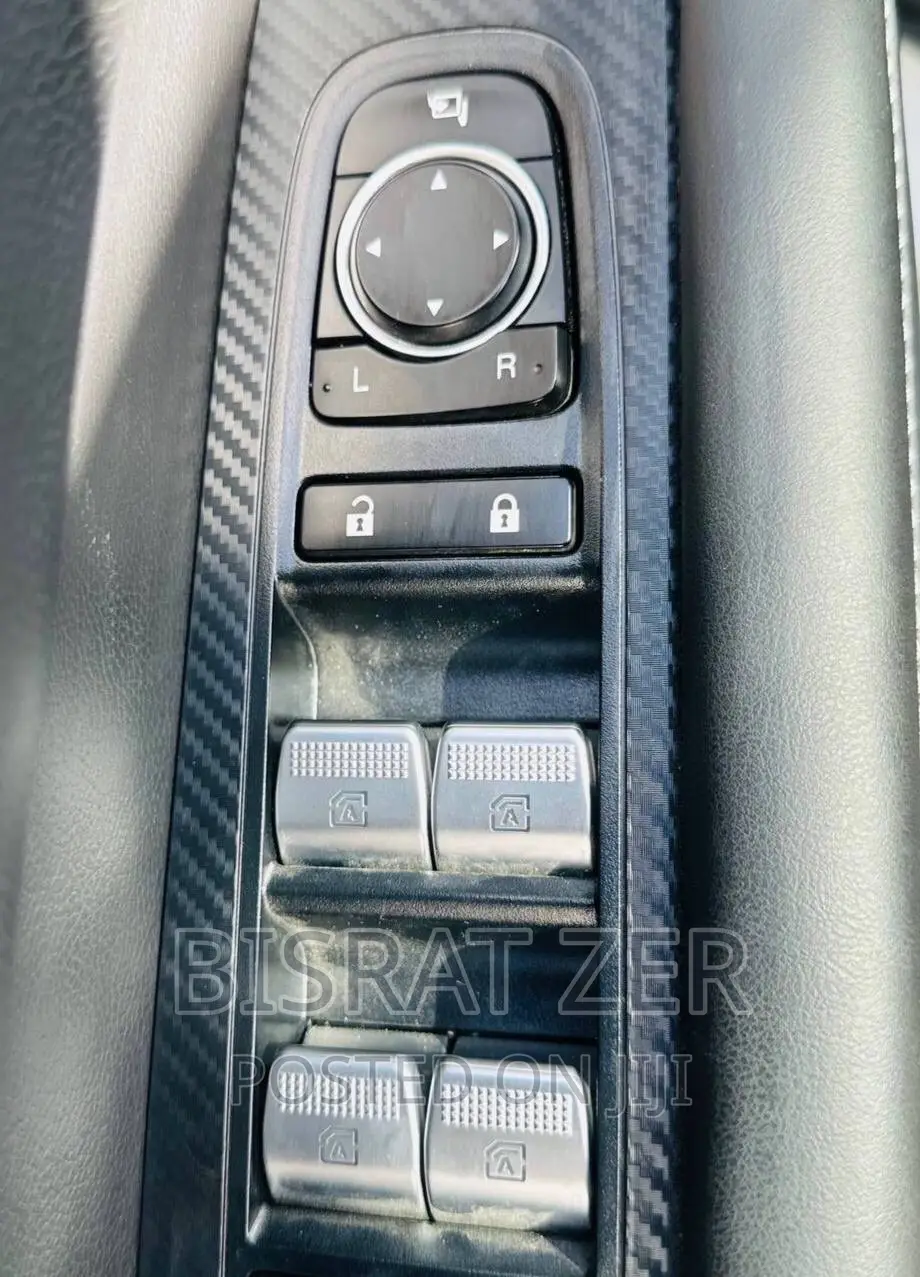 New Mitsubishi Airtrek 135 kW FWD 2023 White