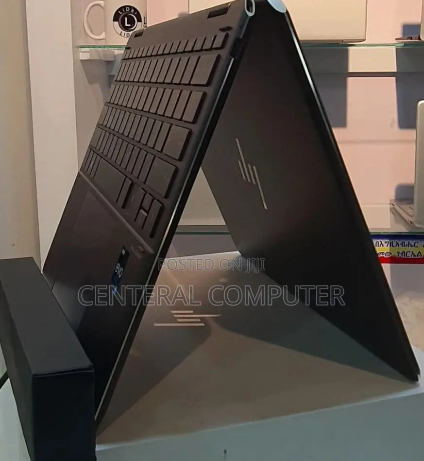 New Laptop HP Spectre X360 16GB Intel Core I7 SSD 512GB