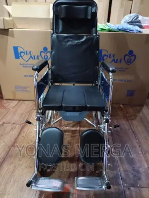 Toilet_wheelchair Full Foam or U- Seat
Movable Footrest