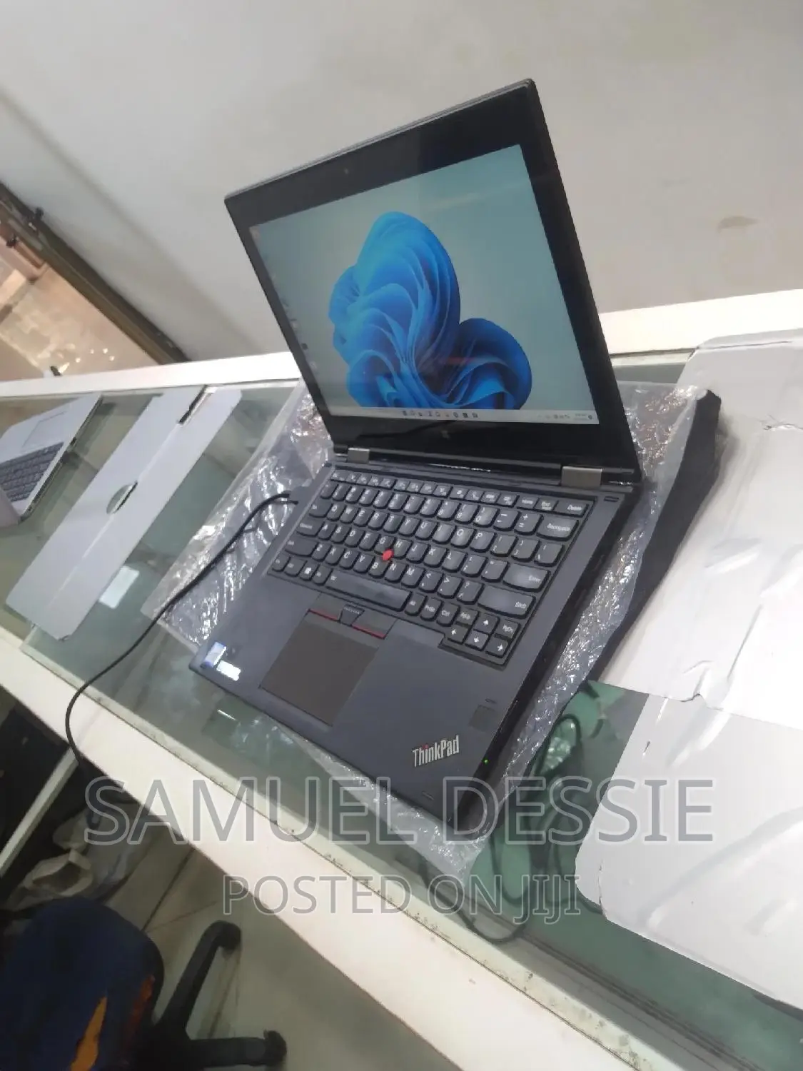 New Laptop Lenovo Yoga 260 8GB Intel Core I5 SSD 512GB