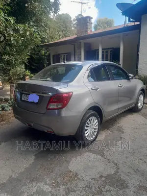 Suzuki Dzire 2023 Silver