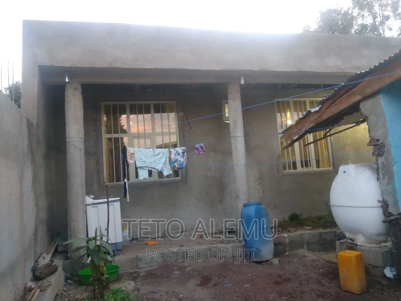 የሚሸጥ ቦታ ለቡ ዋና አስፓልት ላይ