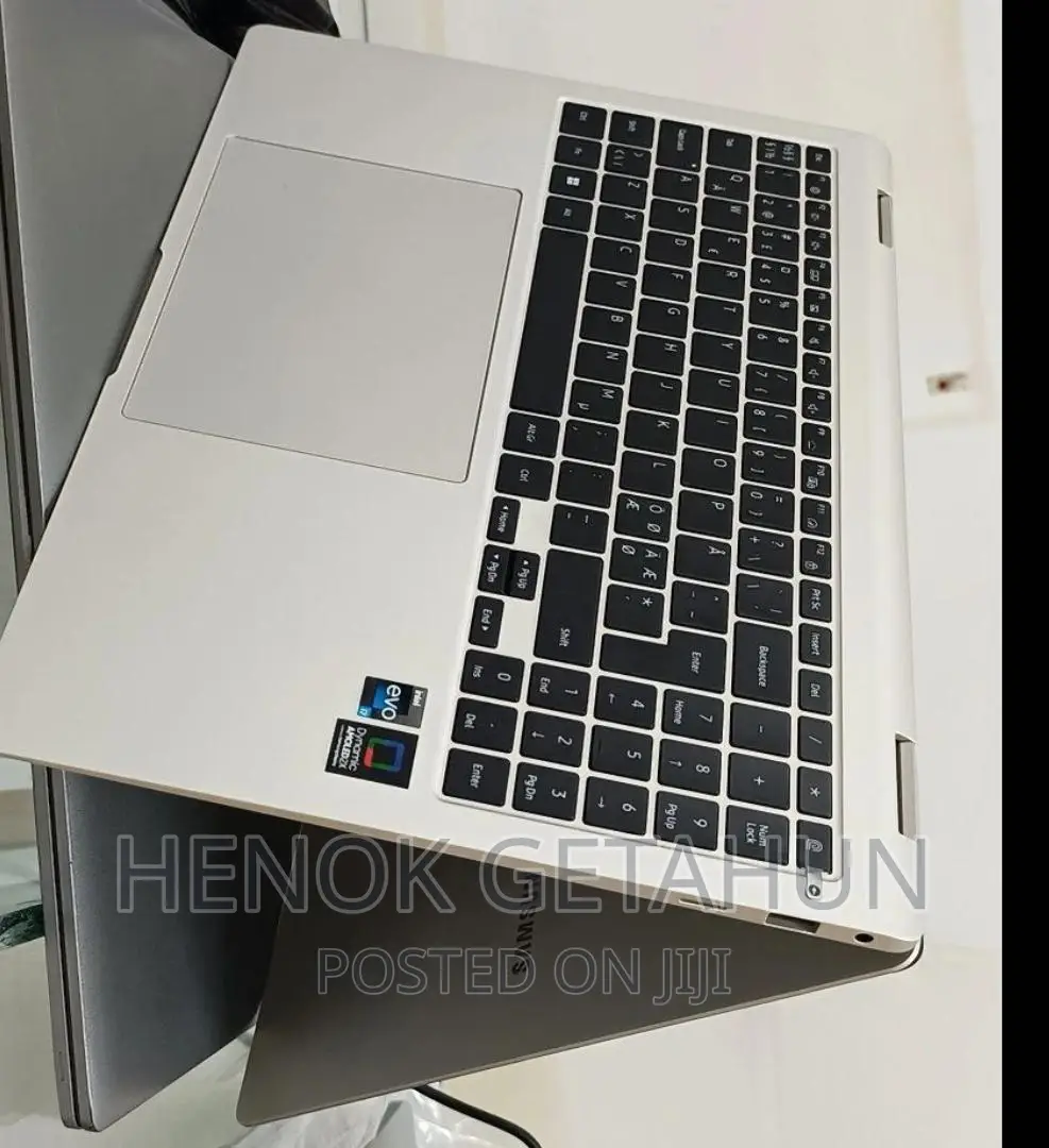 New Samsung Galaxy Book3 360 15 NP750QFG 16GB Intel Core i7 SSD 512GB