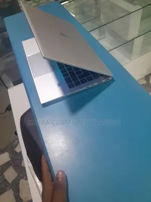 New Laptop HP EliteBook X360 1040 G7 16GB Intel Core I7 SSD 256GB