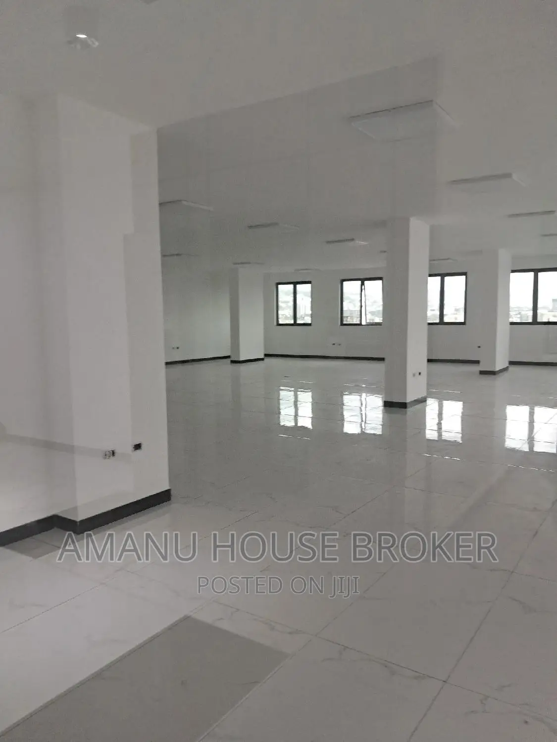 Urgent Rent Office AA Bole Main Road 410sqm, 476sqmi