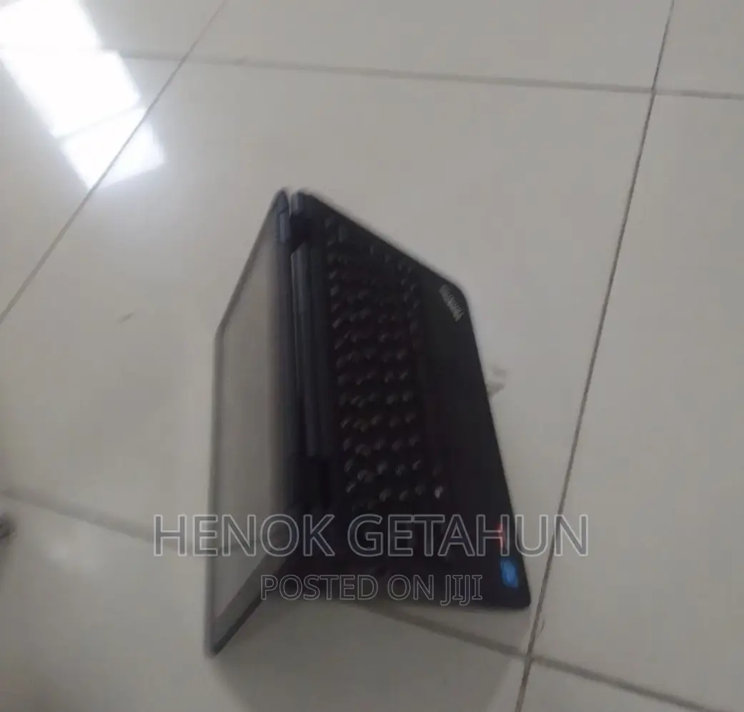 New Laptop Lenovo Yoga 11e 4GB Intel Core I3 SSD 128GB