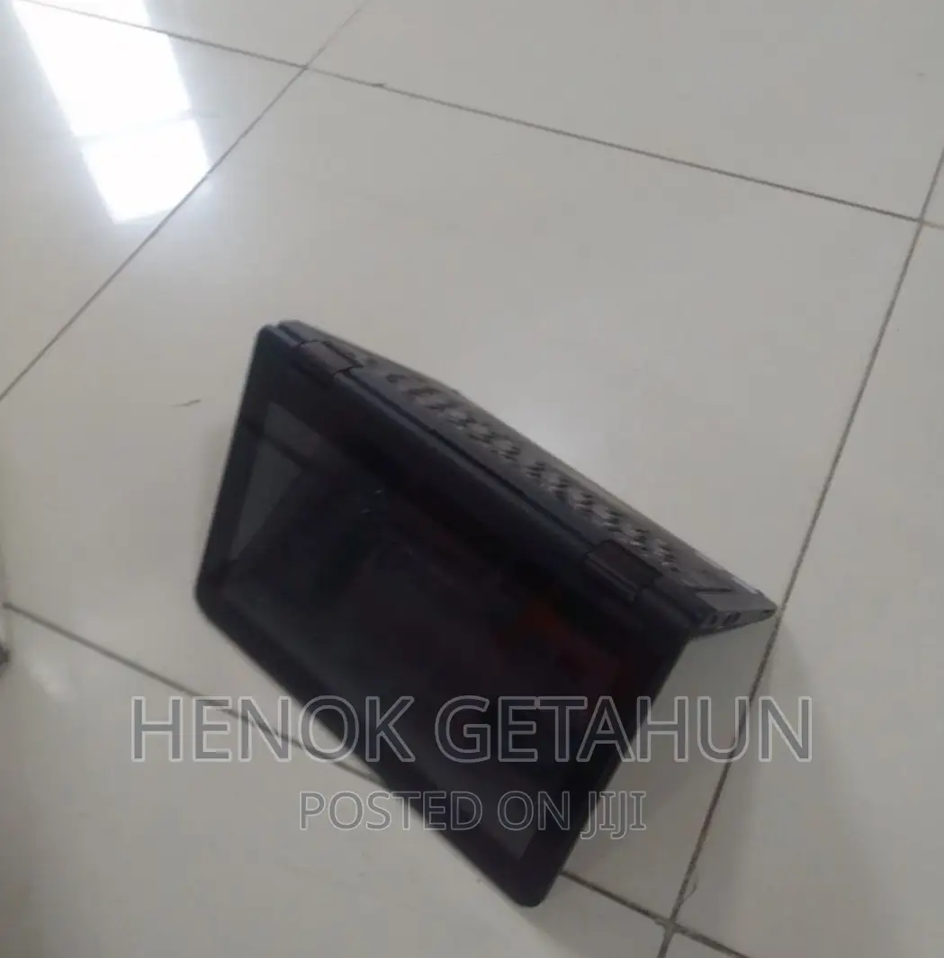 New Laptop Lenovo Yoga 11e 4GB Intel Core I3 SSD 128GB