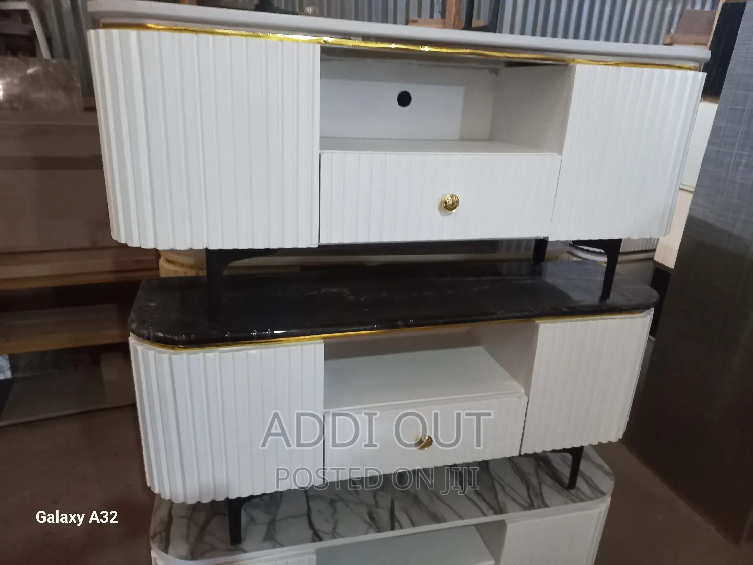 Tables/ጠረጴዛዎች