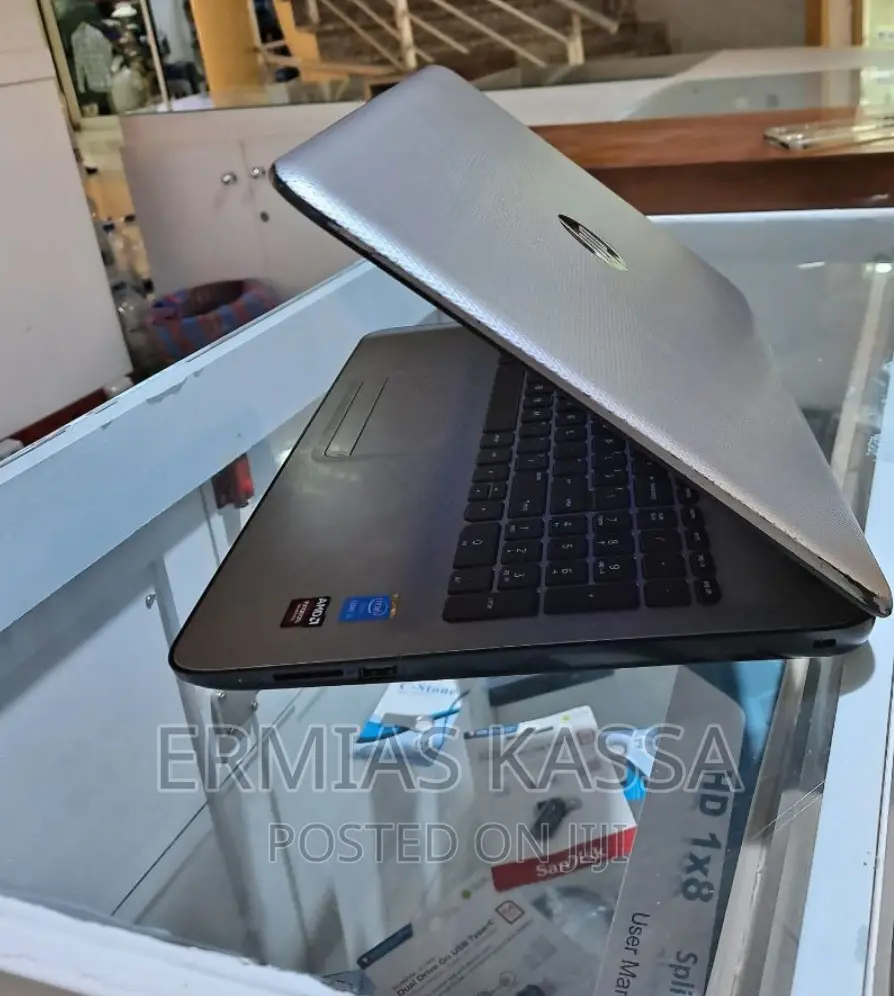 New Laptop HP Stream Notebook 8GB Intel Core I5 HDD 1T