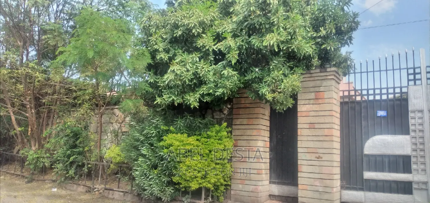 Furnished 4bdrm Villa in 04 Kebele General, Adama for rent