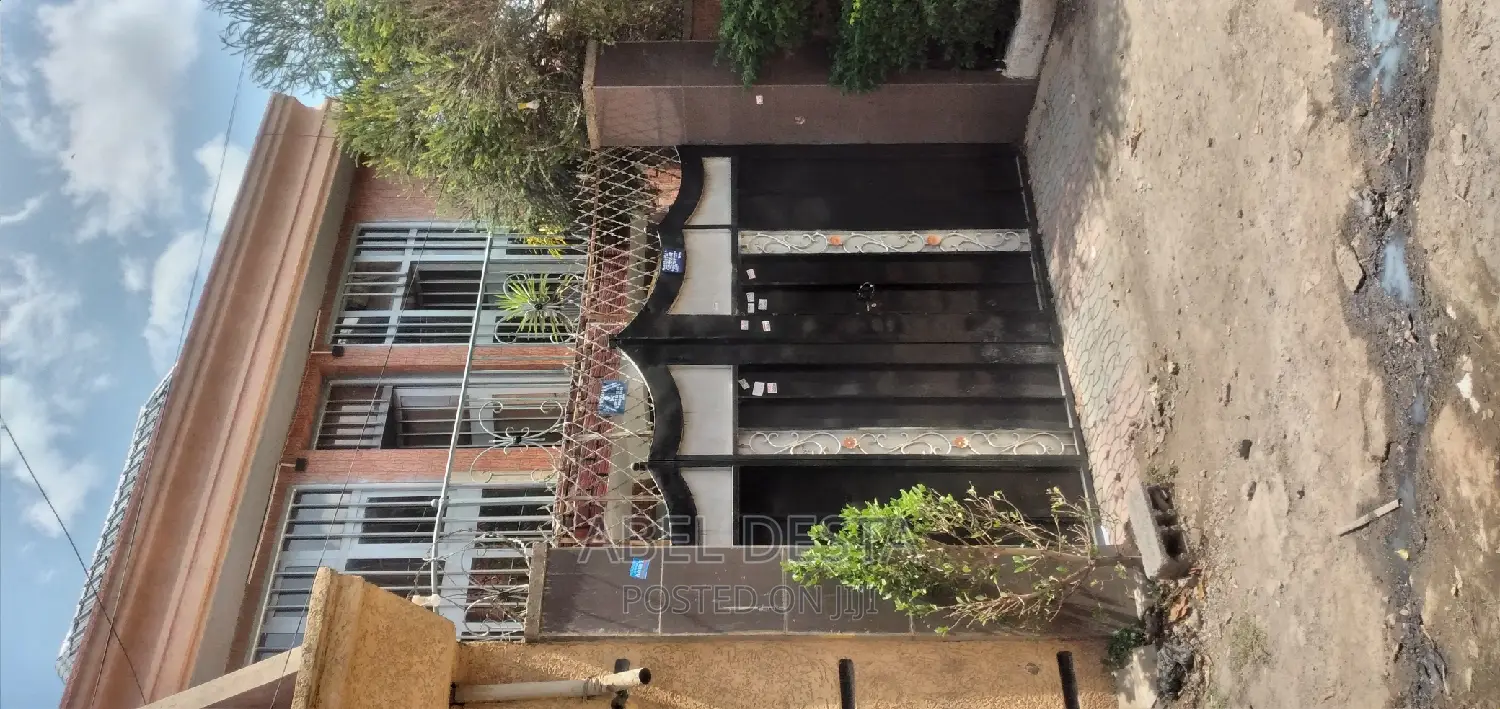 Furnished 4bdrm Villa in Wangari Sefer, Adama for rent