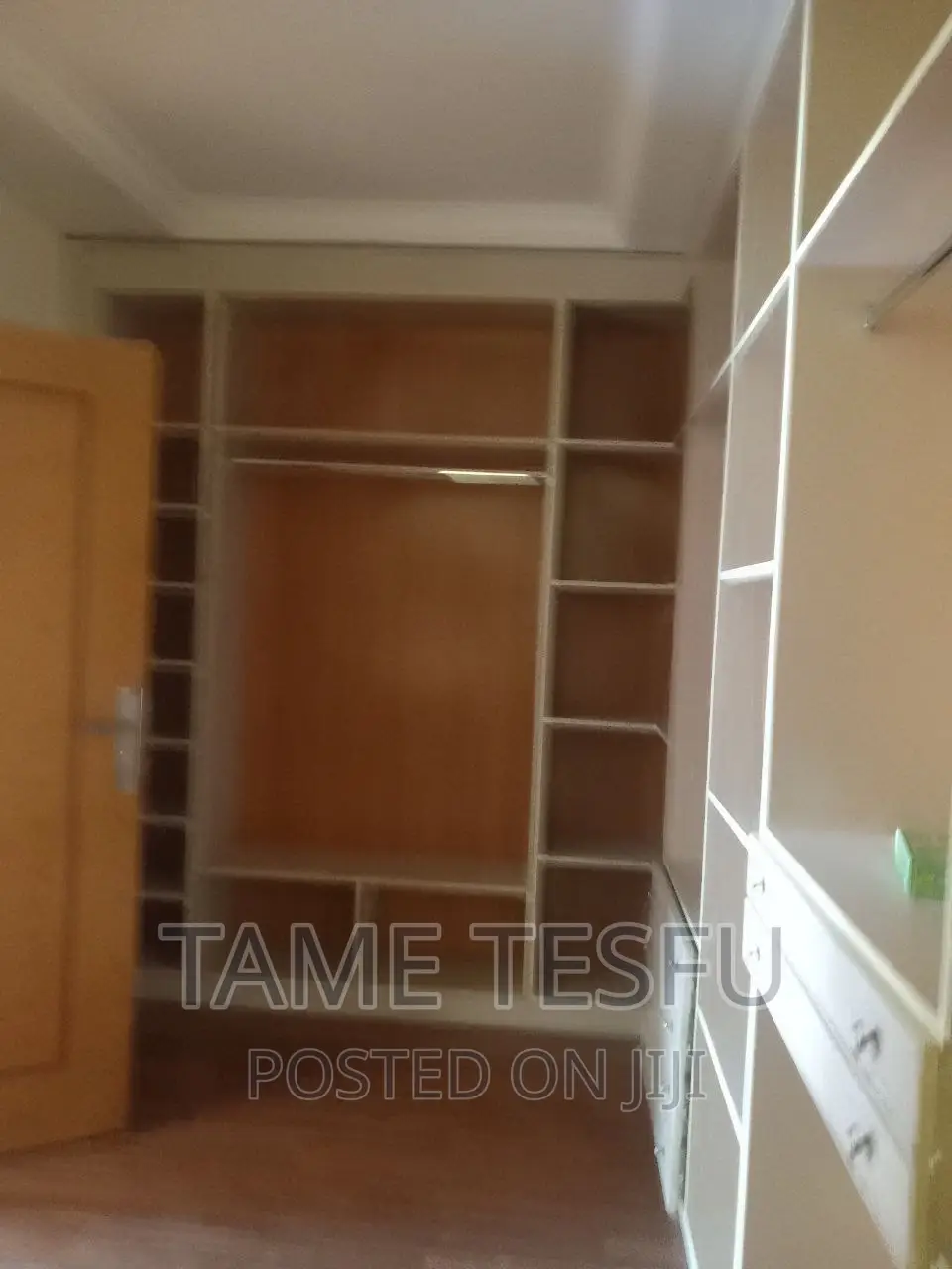 Furnished 6bdrm House in Hayat, Yeka for sale