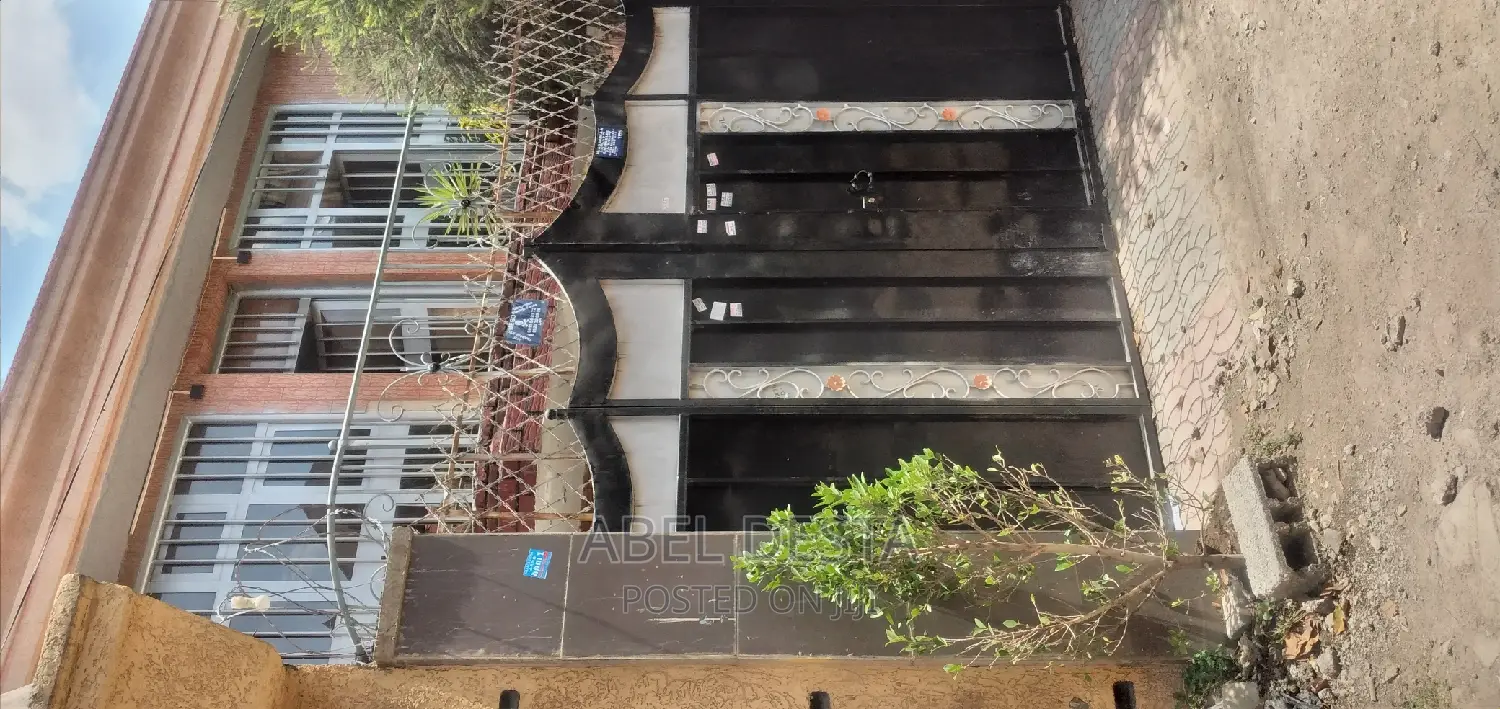 Furnished 4bdrm Villa in Wangari Sefer, Adama for rent