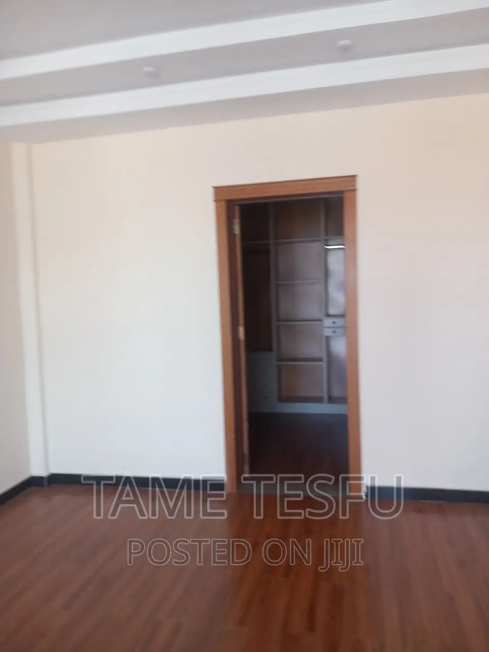 Furnished 6bdrm House in Hayat, Yeka for sale