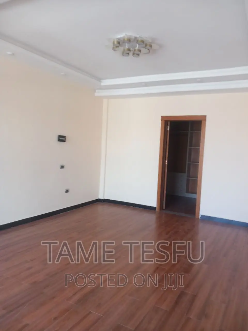 Furnished 6bdrm House in Hayat, Yeka for sale