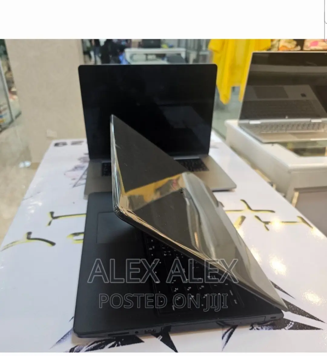 New Laptop Dell Inspiron 15 4GB Intel Core I7 HDD 1T