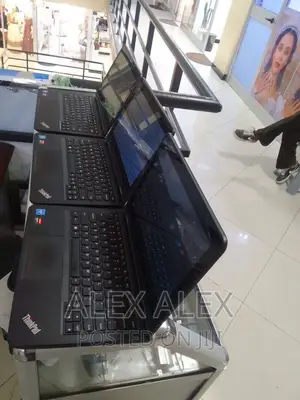 Laptop Lenovo ThinkPad Yoga 4GB Intel Pentium HDD 500GB