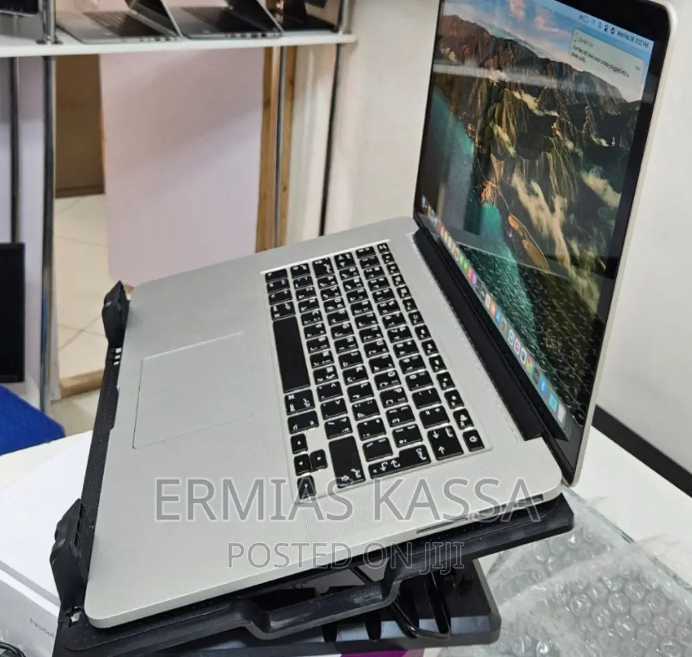 New Laptop Apple MacBook Pro 2015 16GB Intel Core I7 SSD 512GB