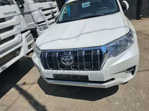 Photo - New Toyota Land Cruiser Prado 2023 White
