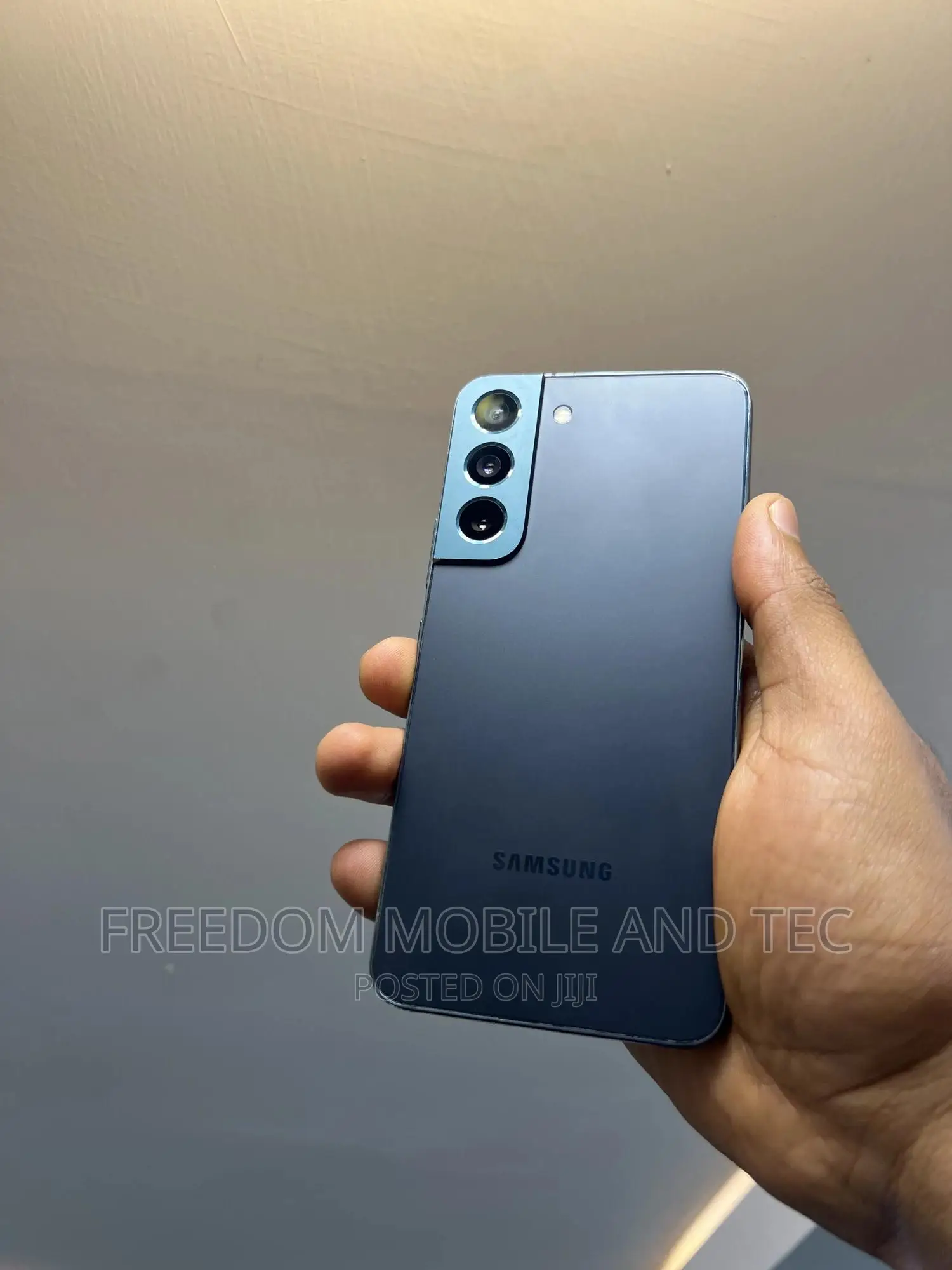 New Samsung Galaxy S22 5G 256 GB Green