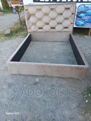 1.50 አልጋ/ Beds