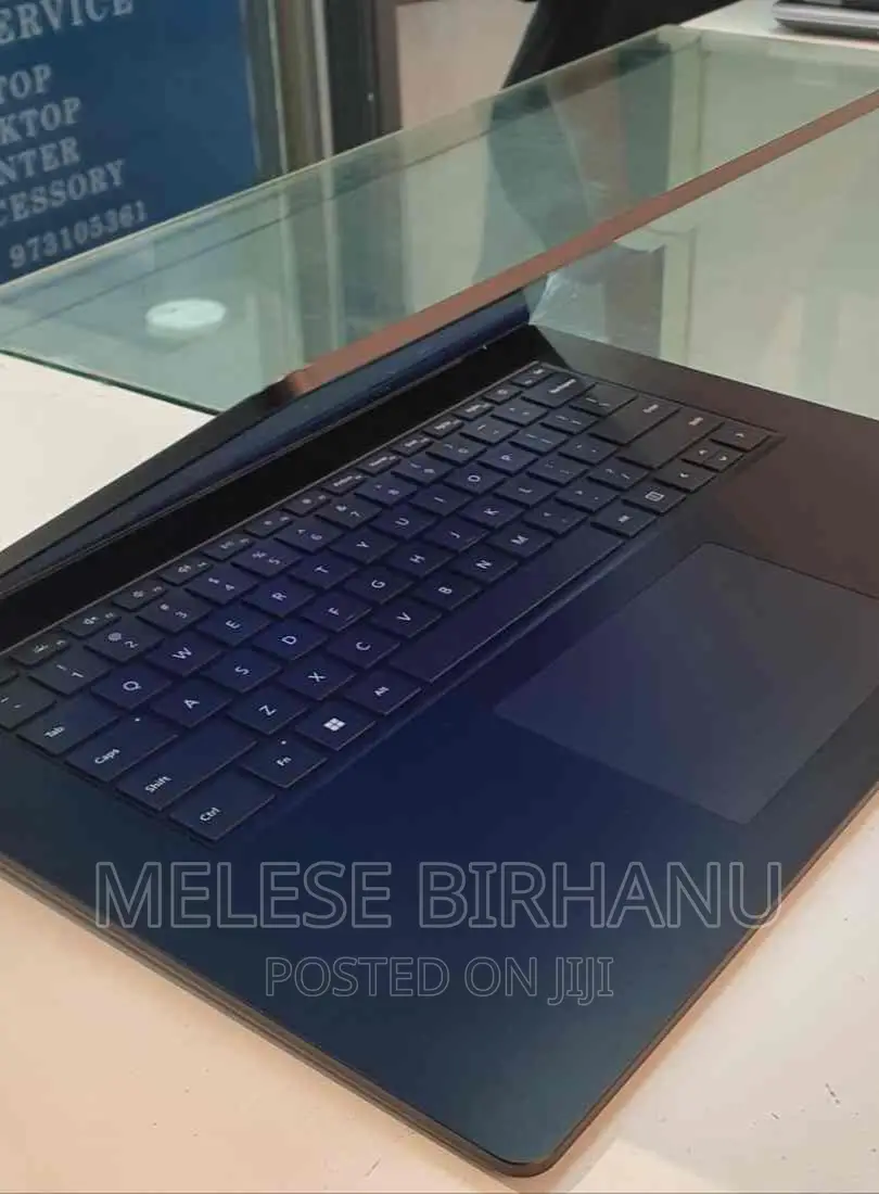 New Laptop Microsoft 16GB Intel Core I7 SSD 512GB