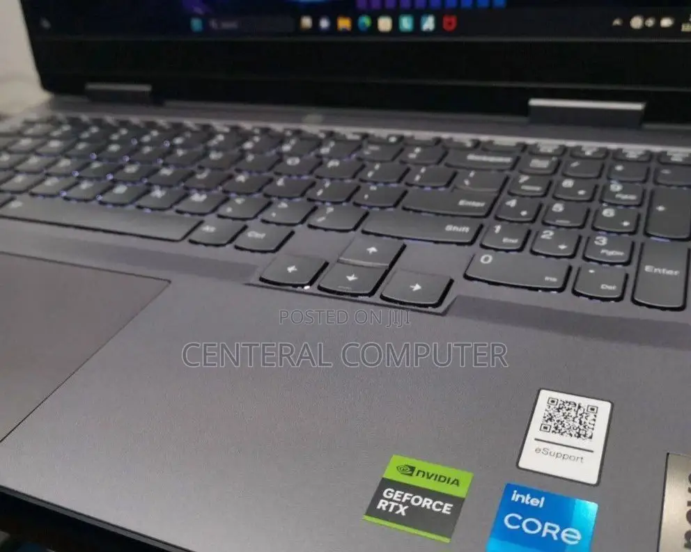 New Laptop Lenovo 500e 8GB Intel Core I5 SSD 512GB