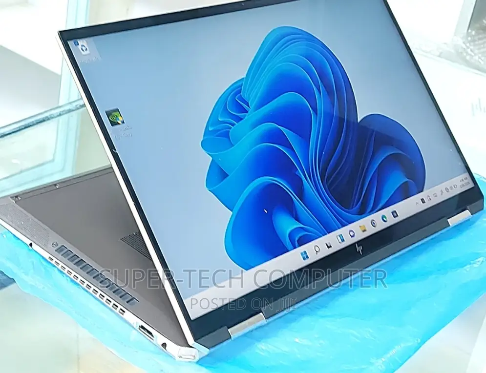 New Laptop HP Spectre X360 16GB Intel Core I7 SSD 512GB