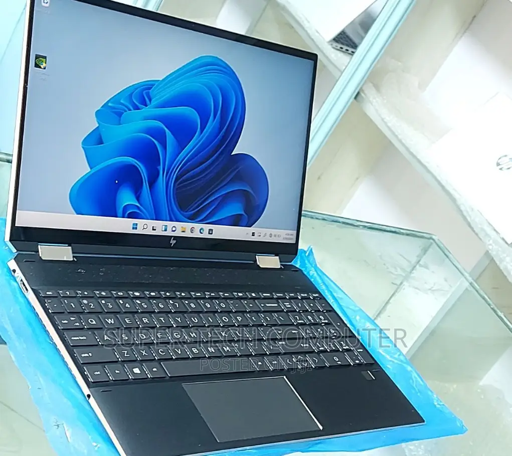 New Laptop HP Spectre X360 16GB Intel Core I7 SSD 512GB