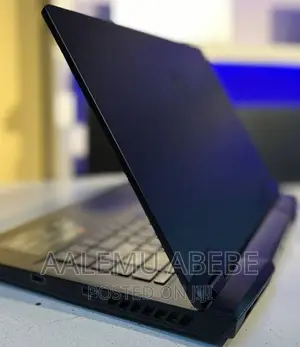 New Laptop MSI GP75 Leopard 16GB Intel Core I7 SSD 1T