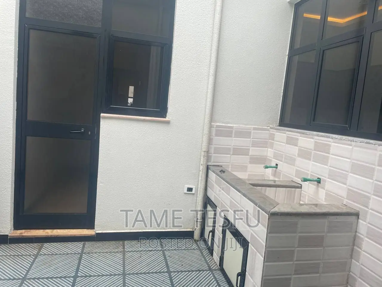 Furnished 4bdrm Villa in Gorroo Yerer, Bole for sale