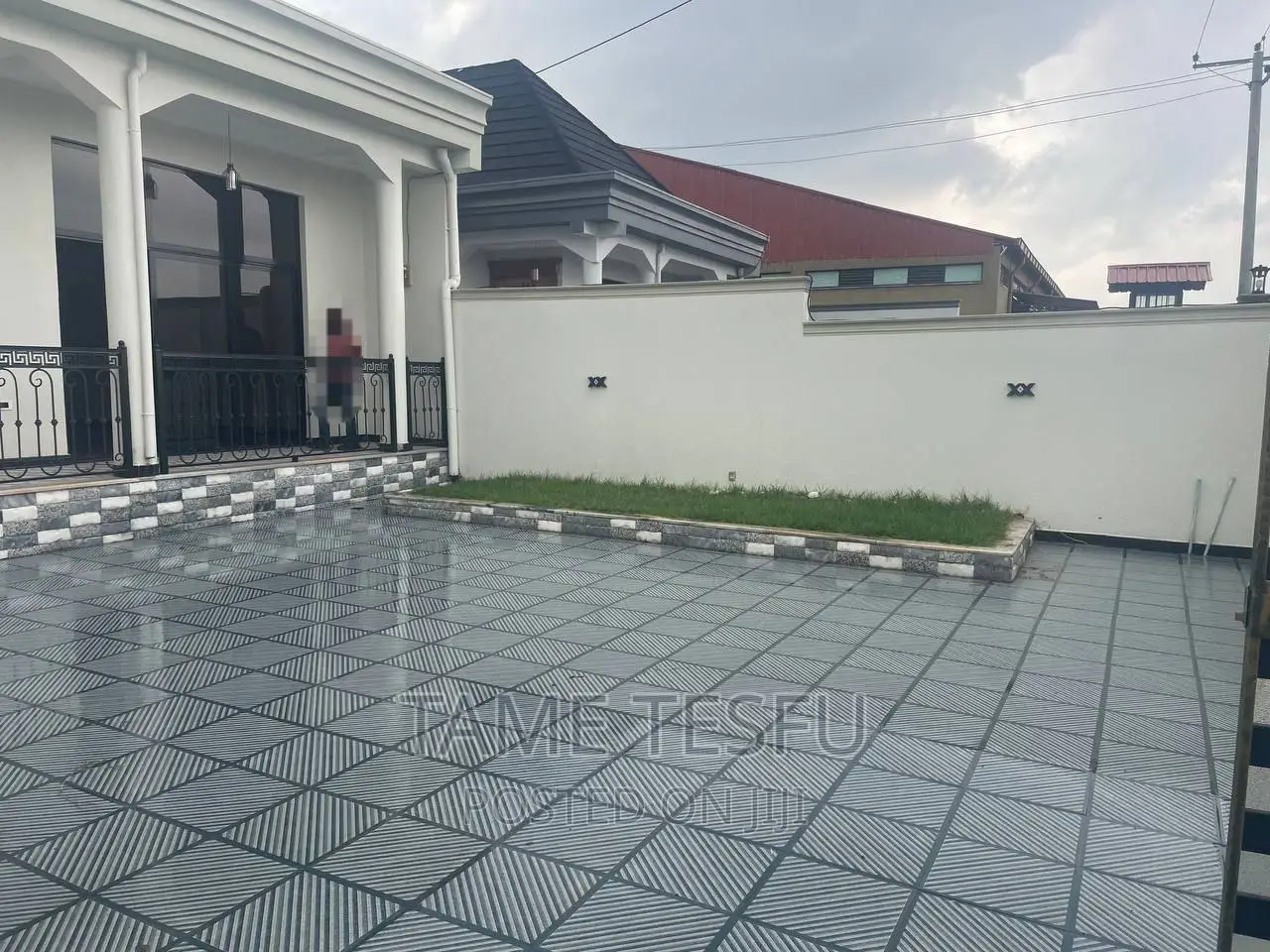 Furnished 4bdrm Villa in Gorroo Yerer, Bole for sale